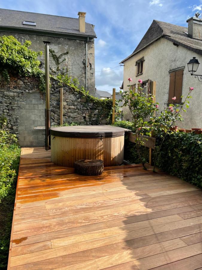 Apartamento Le Monrepos Avec Jacuzzi Nordique Bielle Exterior foto